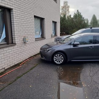 Terveyskeskuksen paikoitusalue, pääty