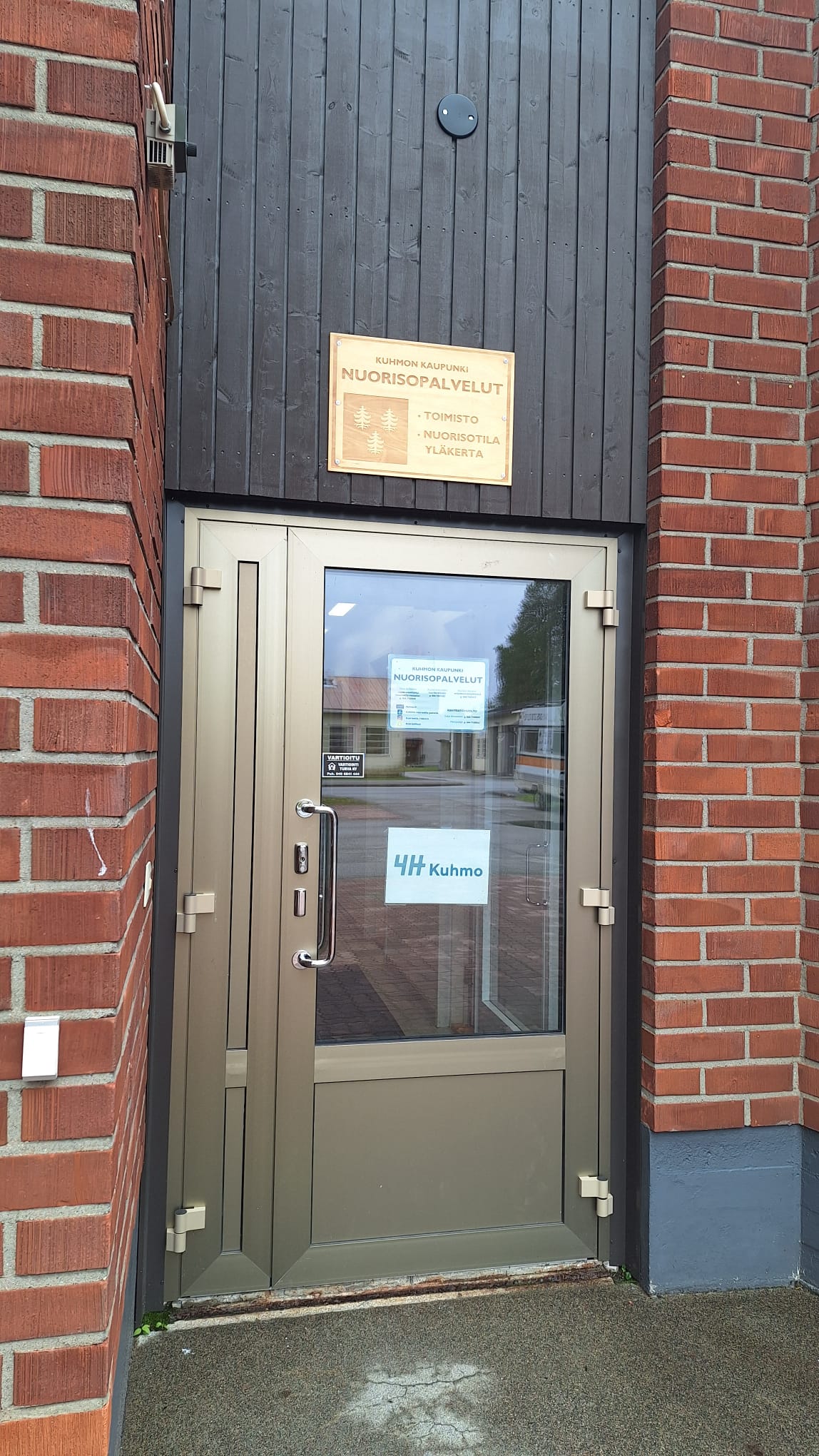 Nuorisotila yläkerta käyttövuoro - 9